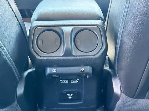 Used 2023 Jeep Wrangler Unlimited Sahara w/ Cold Weather Group AWD/4WD image 26