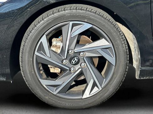 Used 2024 Hyundai Elantra Limited FWD image 23