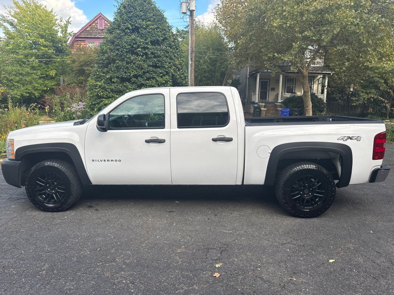 Used 2013 Chevrolet Silverado 1500 W/T w/ Skid Plate Package AWD/4WD image 5