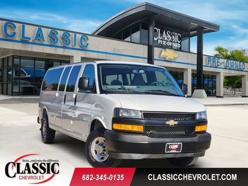 Used 2025 Chevrolet Express 3500 LS RWD image 1