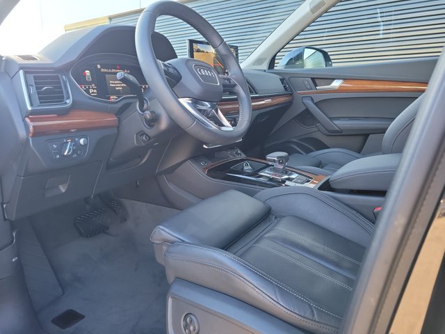 Used 2022 Audi Q5 2.0T Prestige w/ Prestige Package AWD/4WD image 5