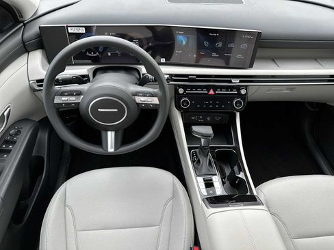 New 2026 Hyundai Tucson SEL image 11