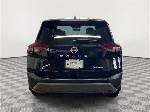 Used 2023 Nissan Rogue SV image 6