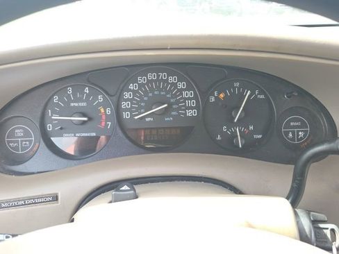 Used 1999 Buick Century Custom image 25