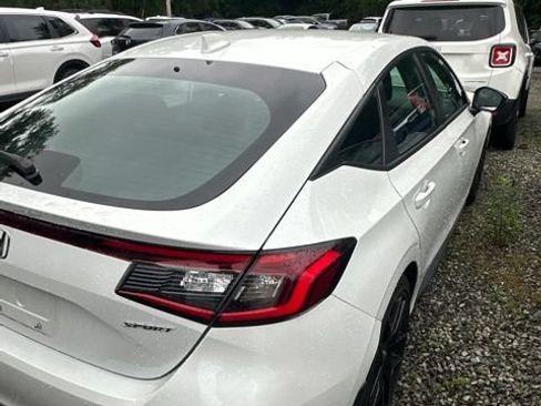 Used 2023 Honda Civic Sport image 5
