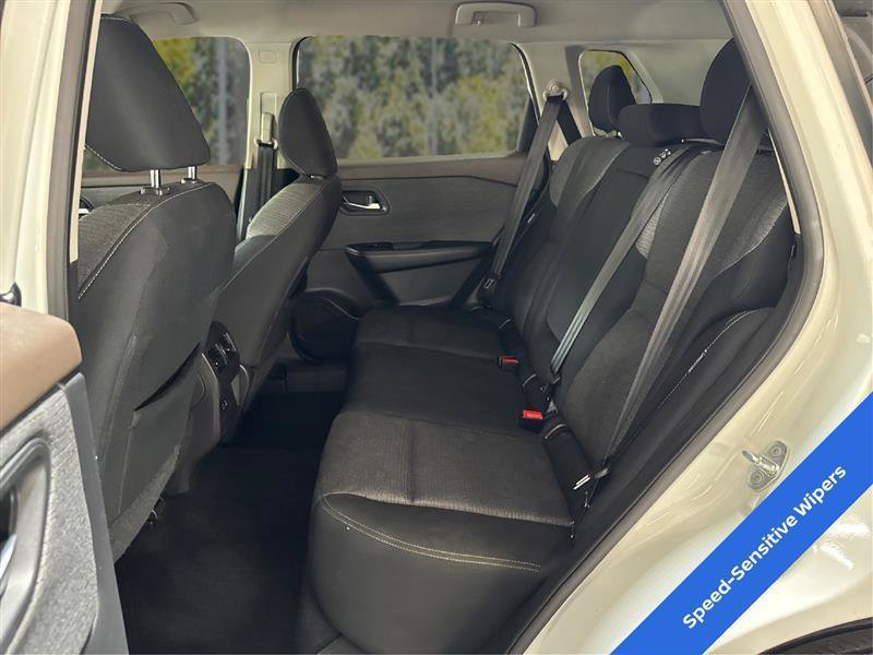 Used 2021 Nissan Rogue SV FWD image 10