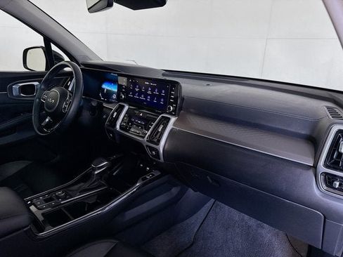 Certified 2023 Kia Sorento SX AWD/4WD image 31