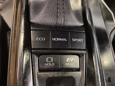 Certified 2025 Toyota Camry LE image 24