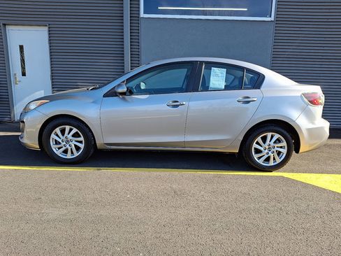Used 2013 MAZDA MAZDA3 i Touring image 4