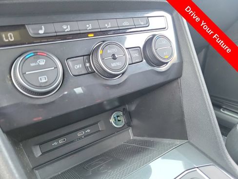 Used 2021 Volkswagen Tiguan SE R-Line AWD/4WD image 12