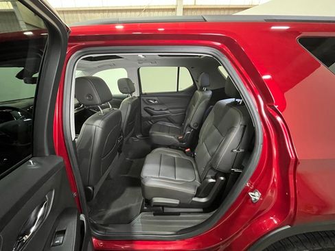 Used 2020 Chevrolet Traverse RS image 18