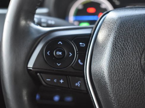 Used 2021 Toyota Venza Limited image 23