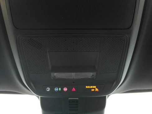 Used 2026 Chevrolet Traverse LT FWD image 52