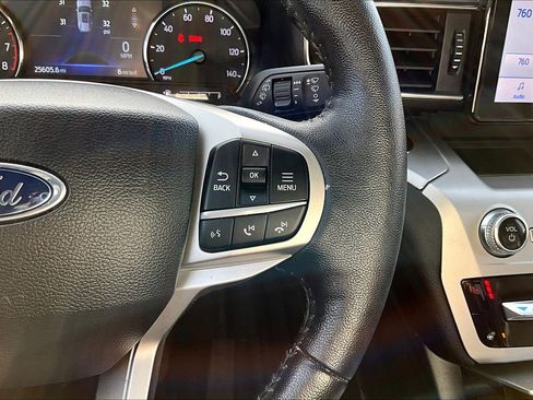 Used 2022 Ford Explorer XLT w/ Equipment Group 202A image 24