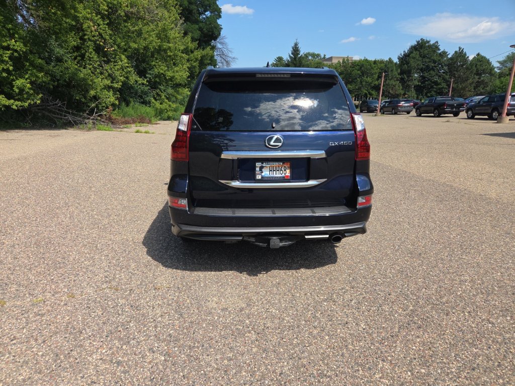 Used 2021 Lexus GX 460 Premium w/ Accessory Package AWD/4WD image 13