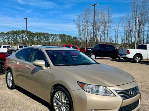 Used 2013 Lexus ES 350 w/ Luxury Pkg image 3