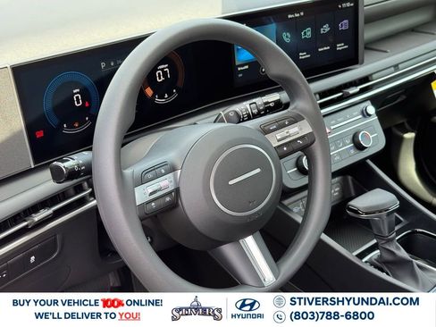 Used 2026 Hyundai Tucson SE image 16