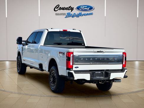 Used 2024 Ford F350 Platinum w/ FX4 Off-Road Package AWD/4WD image 6