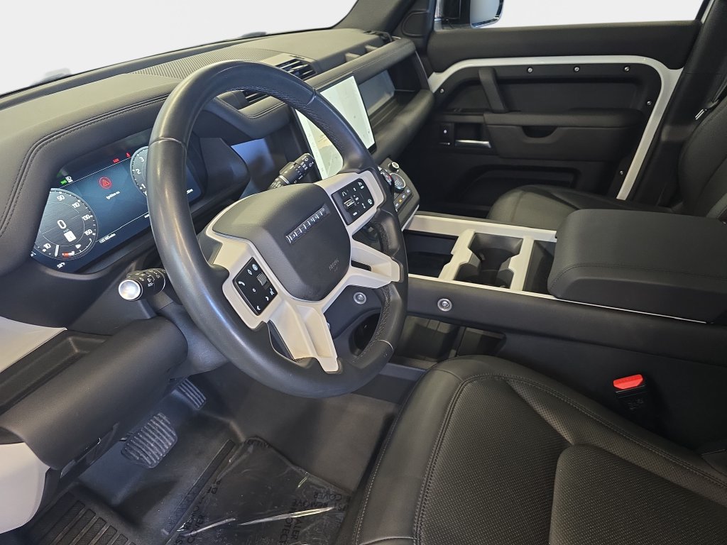 Certified 2025 Land Rover Defender 110 S AWD/4WD image 18