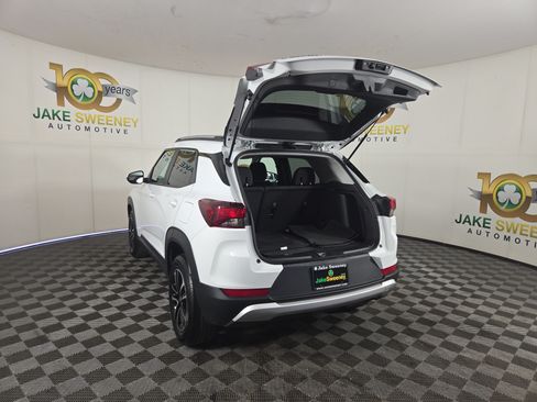 Certified 2025 Chevrolet TrailBlazer LT FWD image 30