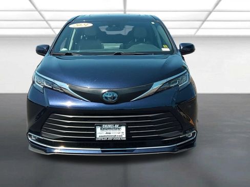 Used 2021 Toyota Sienna XLE AWD/4WD image 8