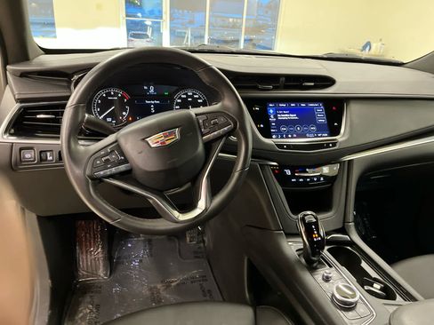 Used 2024 Cadillac XT6 Luxury w/ LPO, Floor Liner Package image 24
