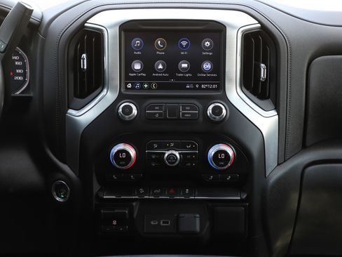 Used 2023 GMC Sierra 3500 SLE w/ Gooseneck/5TH Wheel Package AWD/4WD image 18
