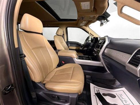 Used 2022 Ford F350 Lariat image 28