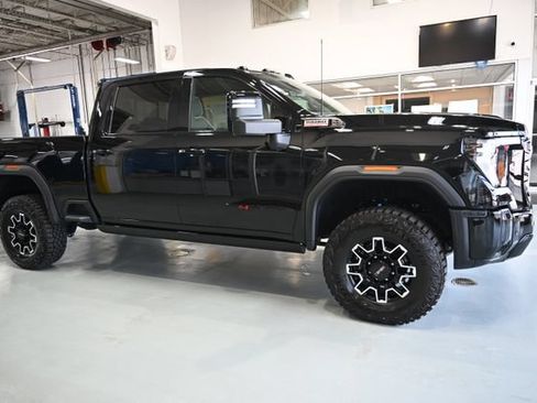 New 2026 GMC Sierra 2500 AT4X w/ LPO, Black Badging Package AWD/4WD image 12
