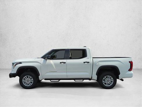 Used 2024 Toyota Tundra SR5 w/ SR5 Convenience Package AWD/4WD image 9