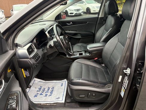 Used 2016 Kia Sorento EX w/ EX Touring Package image 9