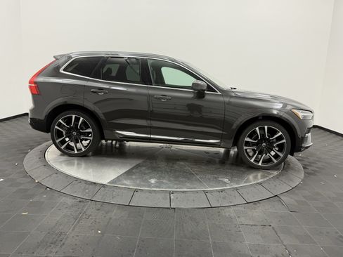 Certified 2023 Volvo XC60 B5 Ultimate AWD/4WD image 8