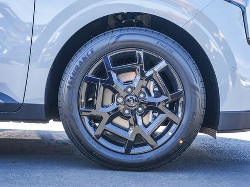 New 2026 Kia Carnival SX FWD image 18