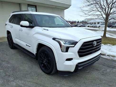 Certified 2025 Toyota Sequoia SR5 w/ SR5 Premium Package image 27