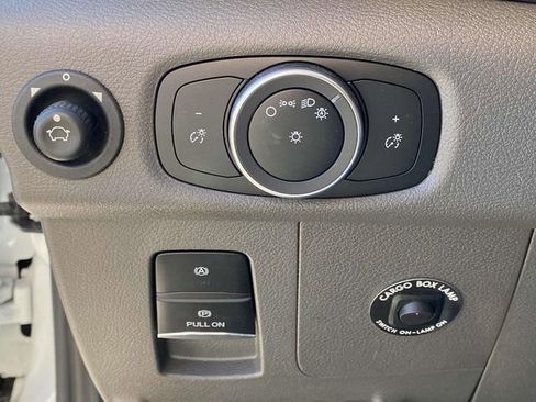 New 2023 Ford E-Transit image 18