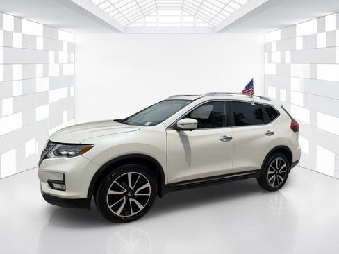 Used 2017 Nissan Rogue SL w/ SL Premium Package AWD/4WD image 3