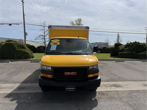 Used 2020 GMC Savana 3500 Extended w/ Driver Convenience Package image 3