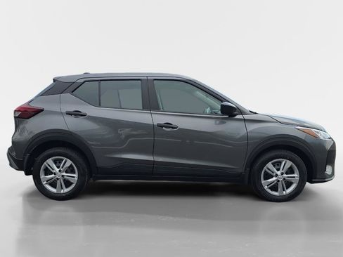 New 2025 Nissan Kicks Play S image 6