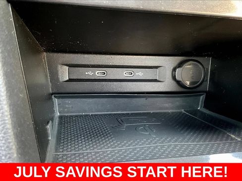 Used 2021 Volkswagen Tiguan SEL AWD/4WD image 18