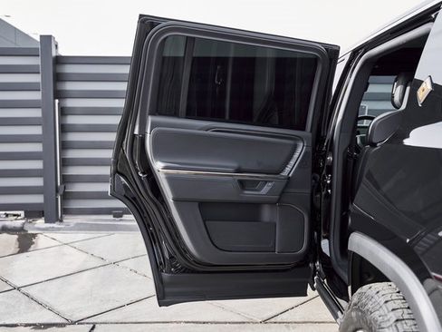 Used 2025 Rivian R1S Adventure image 32