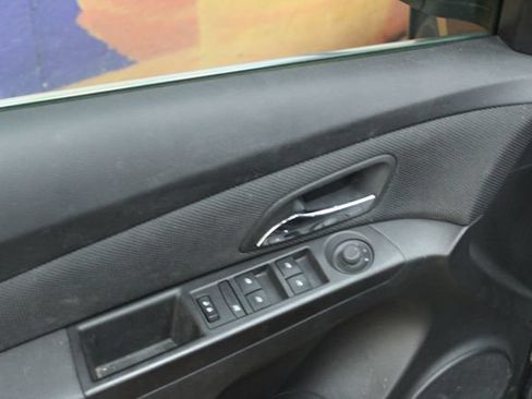 Used 2016 Chevrolet Cruze LT FWD image 13