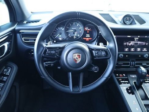 Used 2024 Porsche Macan Turbo image 17