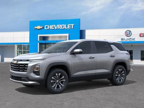 New 2026 Chevrolet Equinox LT image 2