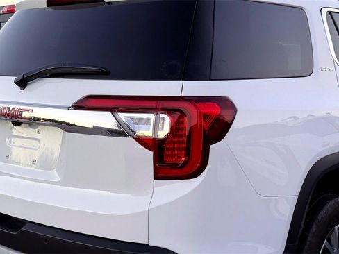 Used 2023 GMC Acadia SLT image 6