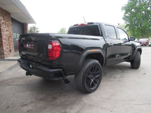 Used 2023 GMC Canyon Denali w/ Denali Black Edition AWD/4WD image 12