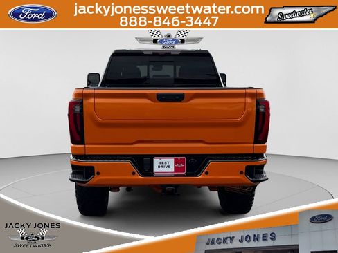 Used 2024 GMC Sierra 2500 Denali Ultimate AWD/4WD image 4