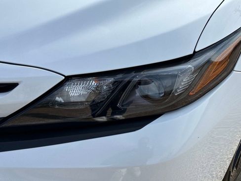 Used 2024 Toyota Camry SE image 9