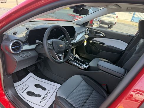 New 2026 Chevrolet Trax LT image 14