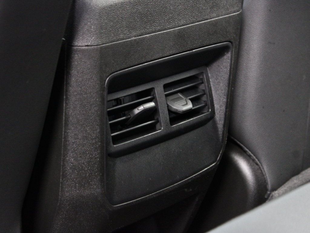 Used 2025 Chevrolet Colorado Trail Boss w/ Midnight Edition AWD/4WD image 18