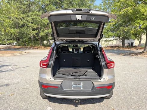 Used 2024 Volvo XC40 B5 Plus AWD/4WD image 26